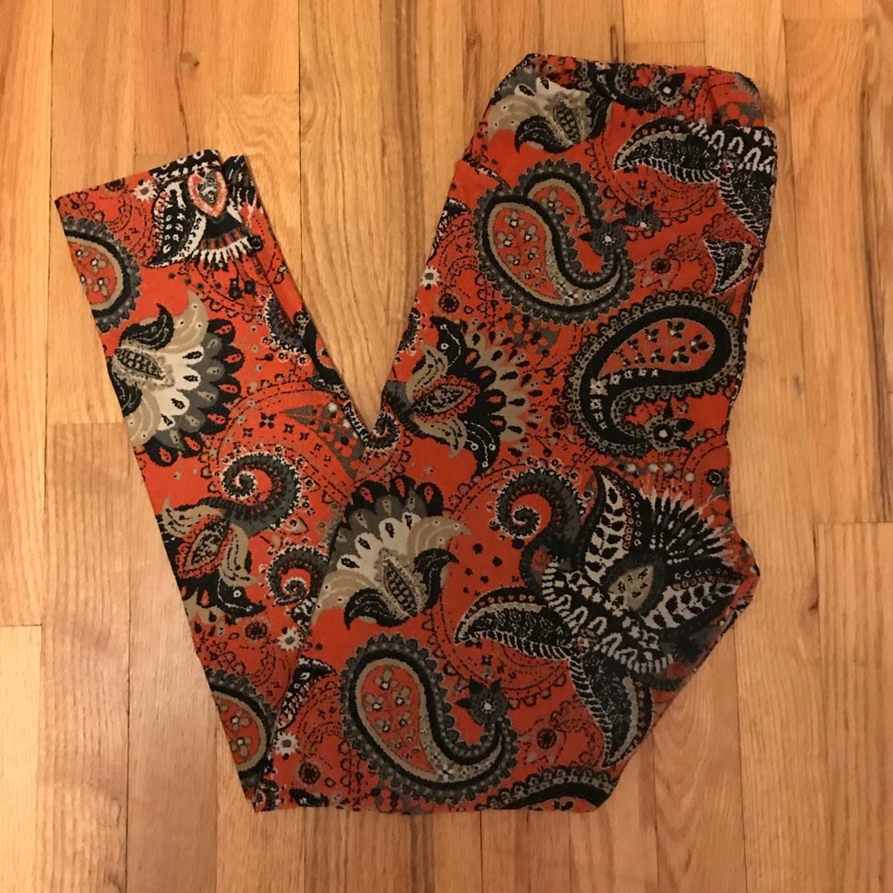 LuLaRoe Leggings - Tall & Curvy EUC